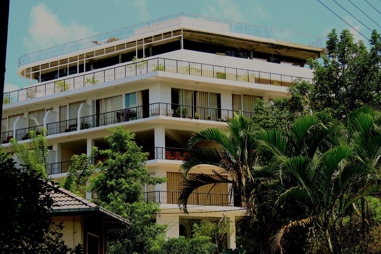 Sky View Grand Hotel Kandy Buitenkant foto